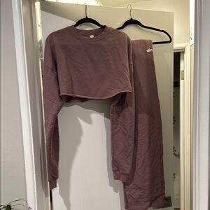 Alo Yoga Mauve Sweatshirt and Sweatpants Set